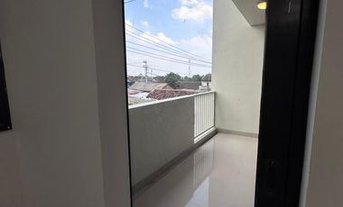 (BU) Rumah Depan Pakuwon Mall Jogja
