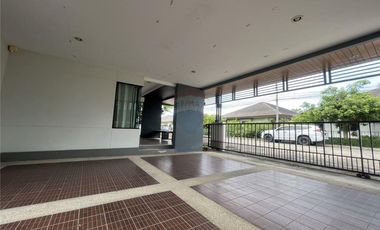 3 BEDROOMS HOUSE FOR SALE IN THE CENTER OF NST!!