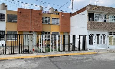 CASA EN RENTA CONJUNTO DALIAS, COACALCO