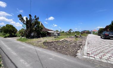 Utara Jl. Damai; Dijual Tanah Cantik View Sawah & Gn. Merapi, Lokasi Strategis Dekat Jl. Kaliurang *