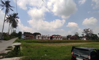 Villa Eksklusif Pakem Jogja, Desain Tropis Elegan, 3 KT, SHM