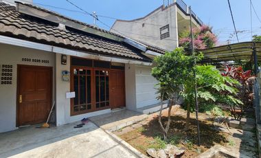 Jual Rumah Lama Terawat di Komplek Cimindi Raya