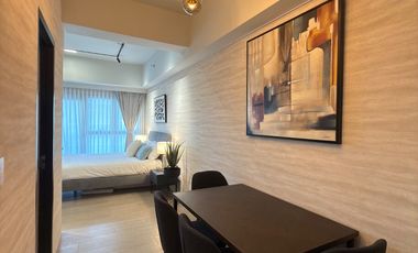 Modern Studio with Balcony at Uptown Arts for rent