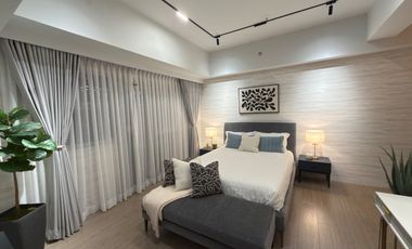 Modern Studio with Balcony at Uptown Arts for rent