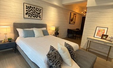 Modern Studio with Balcony at Uptown Arts for rent