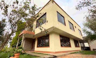 Casa en arriendo en San Joaquin - Casa con jardin en renta o arriendo