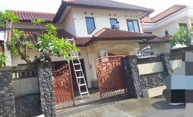 Disewakan untuk Rumah/ Kantor lok strategis di Renon Denpasar