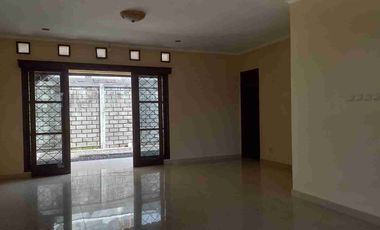 Disewakan untuk Rumah/ Kantor lok strategis di Renon Denpasar