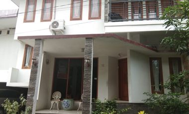 Rumah Mewah 2 Lantai Plus Basement dan Rooftop