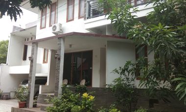 Rumah Mewah 2 Lantai Plus Basement dan Rooftop