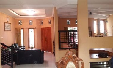 Rumah Mewah 2 Lantai Plus Basement dan Rooftop