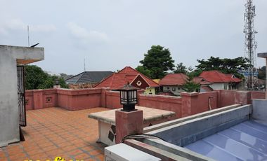 Rumah Mewah 2 Lantai Plus Basement dan Rooftop