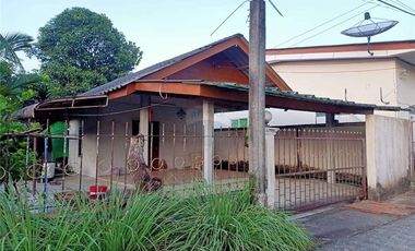 ขายบ้าน 3 ห้องนอน  2 ห้องน้ำ ติดถนนสายหลัก ใกล้สี่แยกบ้านหิน อ.สิชล