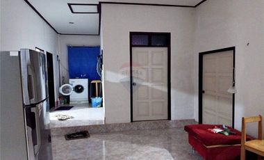 ขายบ้าน 3 ห้องนอน  2 ห้องน้ำ ติดถนนสายหลัก ใกล้สี่แยกบ้านหิน อ.สิชล