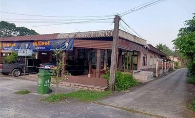 ขายบ้าน 3 ห้องนอน  2 ห้องน้ำ ติดถนนสายหลัก ใกล้สี่แยกบ้านหิน อ.สิชล