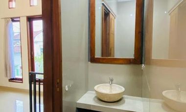 Rumah Minimalis 2 Lantai Disewakan, di Mahendradatta, Denpasar Area