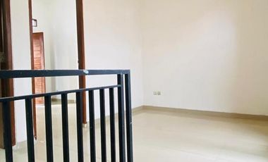 Rumah Minimalis 2 Lantai Disewakan, di Mahendradatta, Denpasar Area