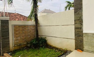 Rumah Minimalis 2 Lantai Disewakan, di Mahendradatta, Denpasar Area