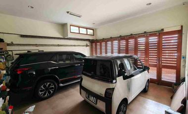 Rumah Mewah Full Furnished Baturan Colomadu Karanganyar