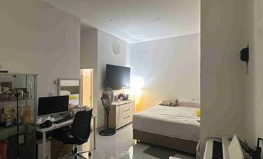 Rumah Siap Huni 30 Meter dari Jalan Gajah Mada Solo – SHM, Strategis, Harga Tanah Saja!