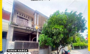 HARGA TURUN DRASTIS! Rumah 2 Lantai Strategis di Nusukan, Banjarsari, Solo!