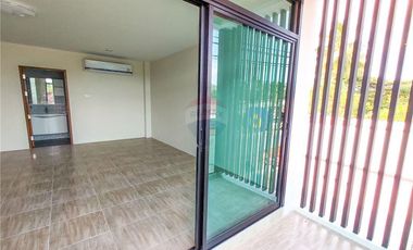 Modern 2 BR townhouse in Khanom, NST