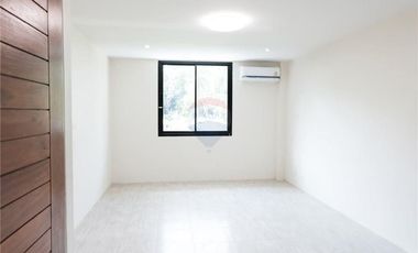 Modern 2 BR townhouse in Khanom, NST