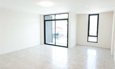 Modern 2 BR townhouse in Khanom, NST