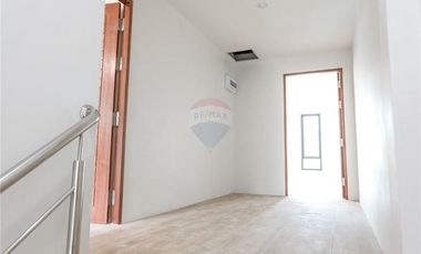 Modern 2 BR townhouse in Khanom, NST
