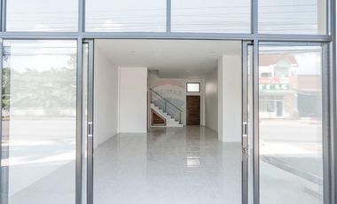 Modern 2 BR townhouse in Khanom, NST