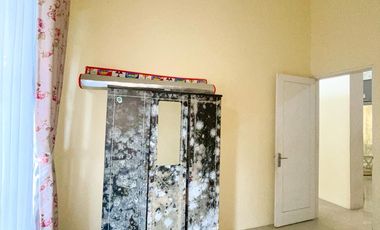 House in the Royal complex near Sunsetland