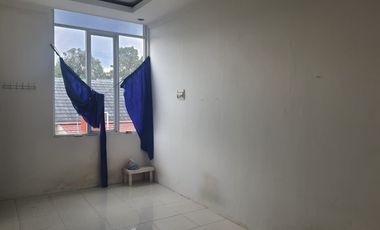 Di jual Town house gandeng di wilayah ramai penduduk sapta marga Palembang