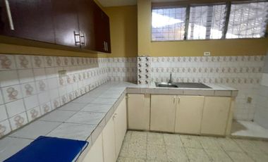 CIUDADELA LA SAIBA ALQUILO PRECIOSO Y AMPLIO DEPARTAMENTO SEGUNDO PISO, DOS DORMITORIS, EXCELENTES ACABADOS Y UBICACION