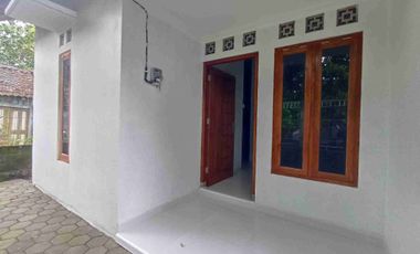 Disewakan Rumah Minimalis Modern Baru  Ideal untuk Keluarga Muda/ mahasiswa Desain Bersih, Harga Terbaik!