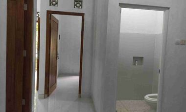 Disewakan Rumah Minimalis Modern Baru  Ideal untuk Keluarga Muda/ mahasiswa Desain Bersih, Harga Terbaik!