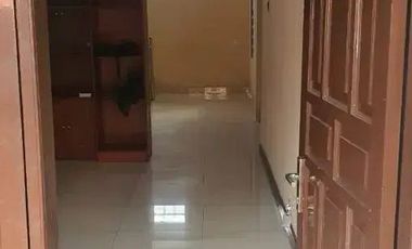 BISMILLAH*DISEWAKAN RUMAH TERAWAT DI ARCAMANIK UTAMA BAGIAN DEPAN