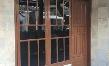 BISMILLAH*DISEWAKAN RUMAH TERAWAT DI ARCAMANIK UTAMA BAGIAN DEPAN