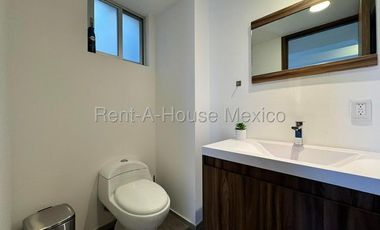 Renta Departamento Penthouse en Natuur El Refugio 3 Recamaras 4 Baños Terraza