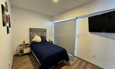 Renta Departamento Penthouse en Natuur El Refugio 3 Recamaras 4 Baños Terraza