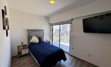 Renta Departamento Penthouse en Natuur El Refugio 3 Recamaras 4 Baños Terraza