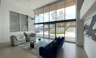 Renta Departamento Penthouse en Natuur El Refugio 3 Recamaras 4 Baños Terraza