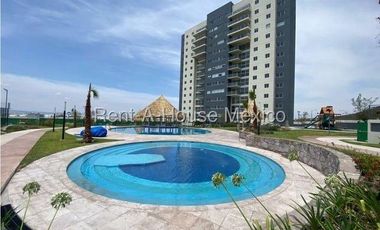 Renta Departamento Penthouse en Natuur El Refugio 3 Recamaras 4 Baños Terraza