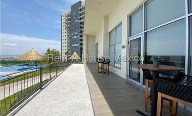 Renta Departamento Penthouse en Natuur El Refugio 3 Recamaras 4 Baños Terraza