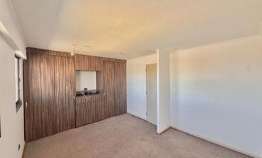 Se arrienda departamento 2 piezas un baño con estacionamiento y GGCC incluidos, Curicó