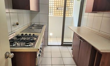 Arriendo 2D / 2B + Bodega y Est. Rotonda Atenas, Las Condes