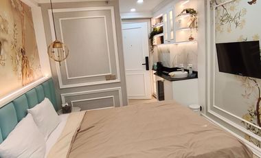 Sewa  Studio Model Hotel Deluxe Apartemen GreenBay Pluit Jakarta Utara Baywalk Mall Green bay