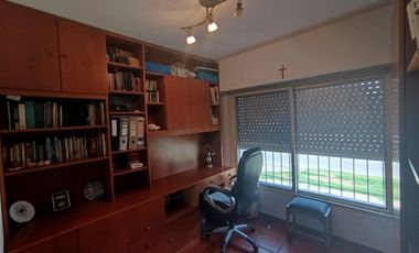 Casa en venta 6 ambientes Moron