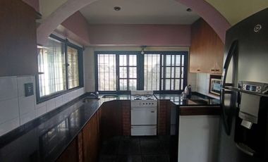 Casa en venta 6 ambientes Moron