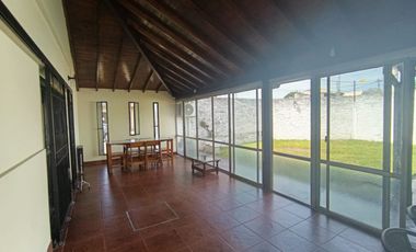 Casa en venta 6 ambientes Moron