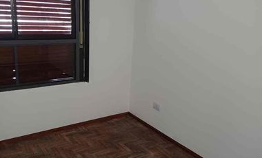 SE ALQUILA DPTO 1 DOR EN PLENA NUEVA CORODBA